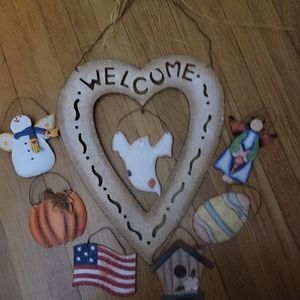 ADORABLE 8 PC WELCOME SIGN GROUPING- CHANGE WITH THE HOLIDAY & SEASONS